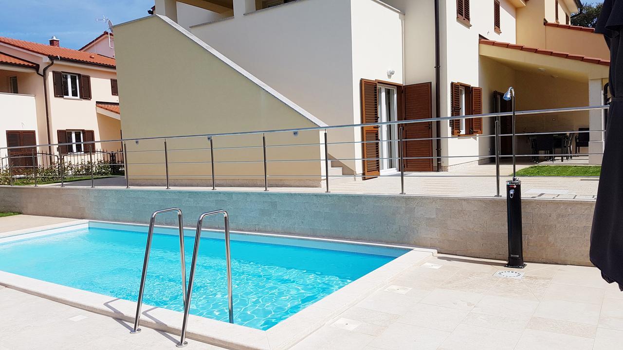 Villas Simag Banjole Exterior photo