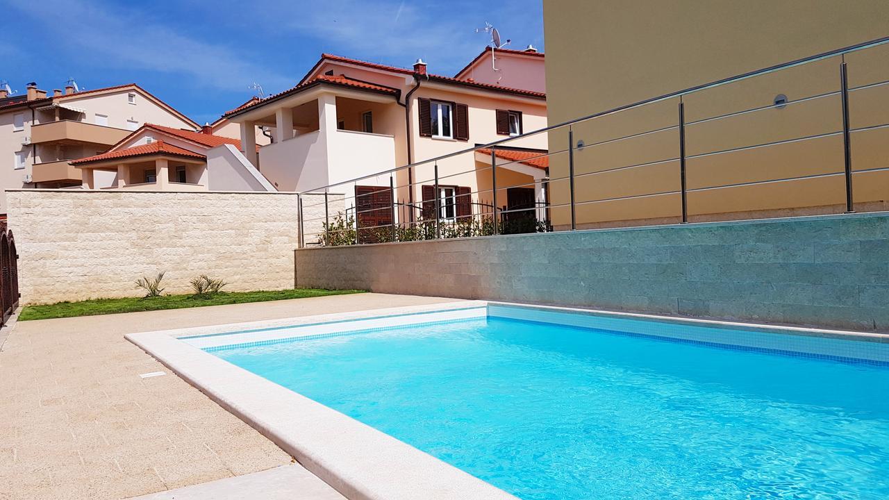 Villas Simag Banjole Exterior photo