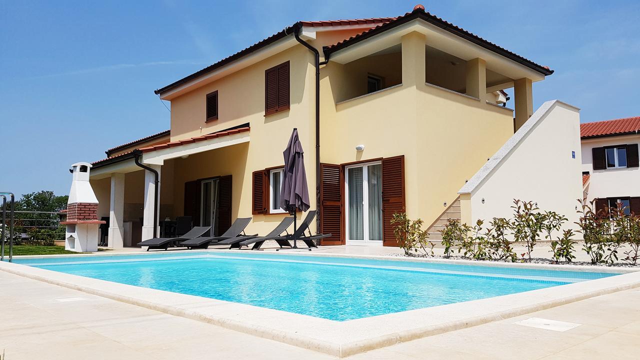 Villas Simag Banjole Exterior photo
