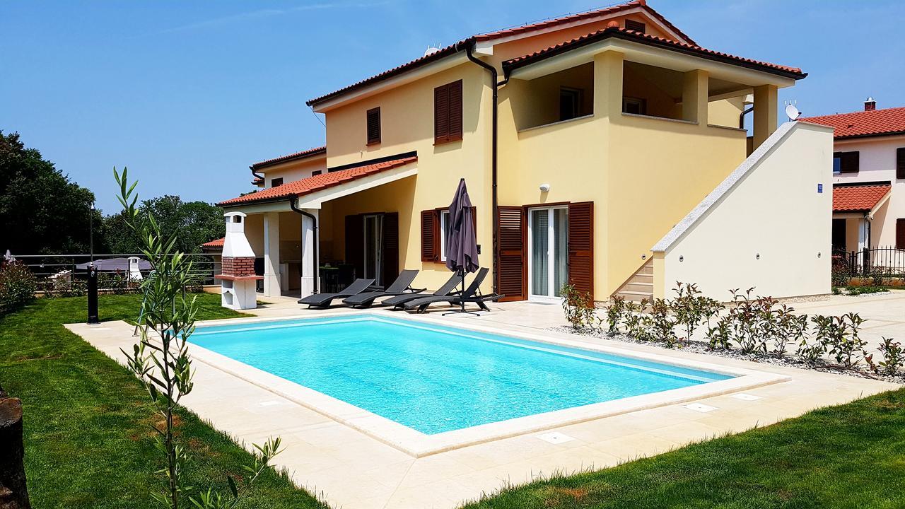 Villas Simag Banjole Exterior photo
